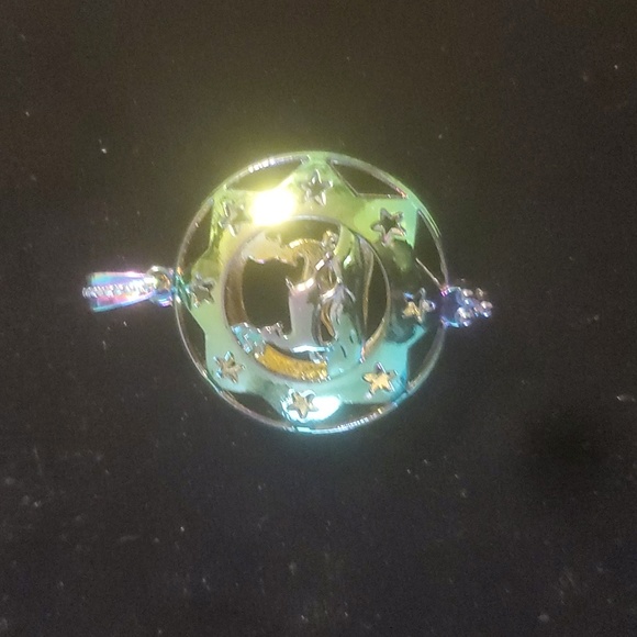 New Rainbow Hematite Deer Star Round Open Pendant. - Picture 10 of 10